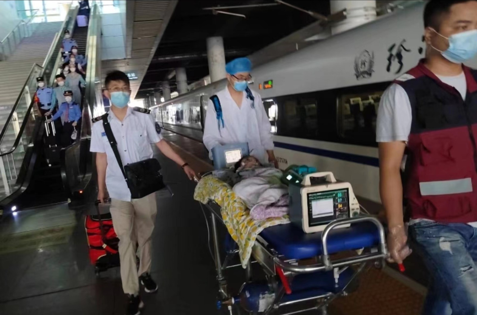 中方县高铁转运公司